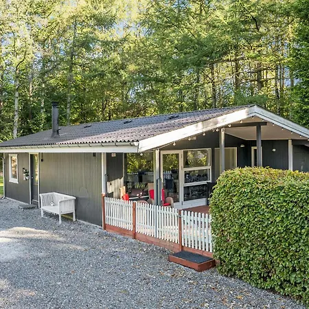 3 Bedroom Pet Friendly In Holiday home *
